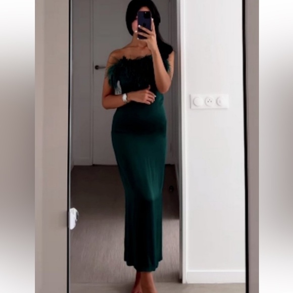 Zara Dresses & Skirts - ZARA GREEN FEATHER SATIN MIDI STRAPLESS
DRESS